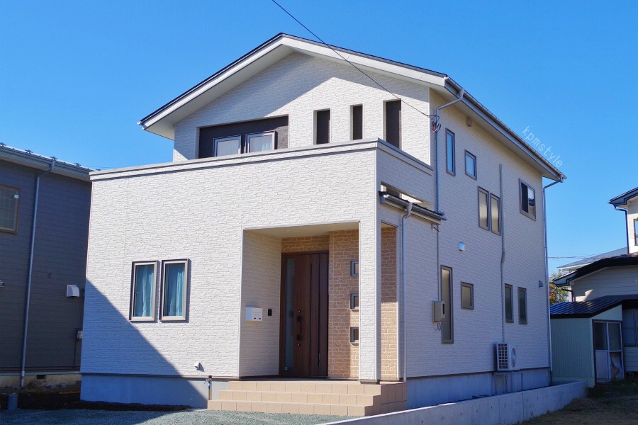 LDKに趣味のスペースがある家   (八戸市新井田)